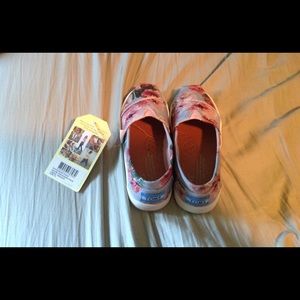 NWT girls floral toms